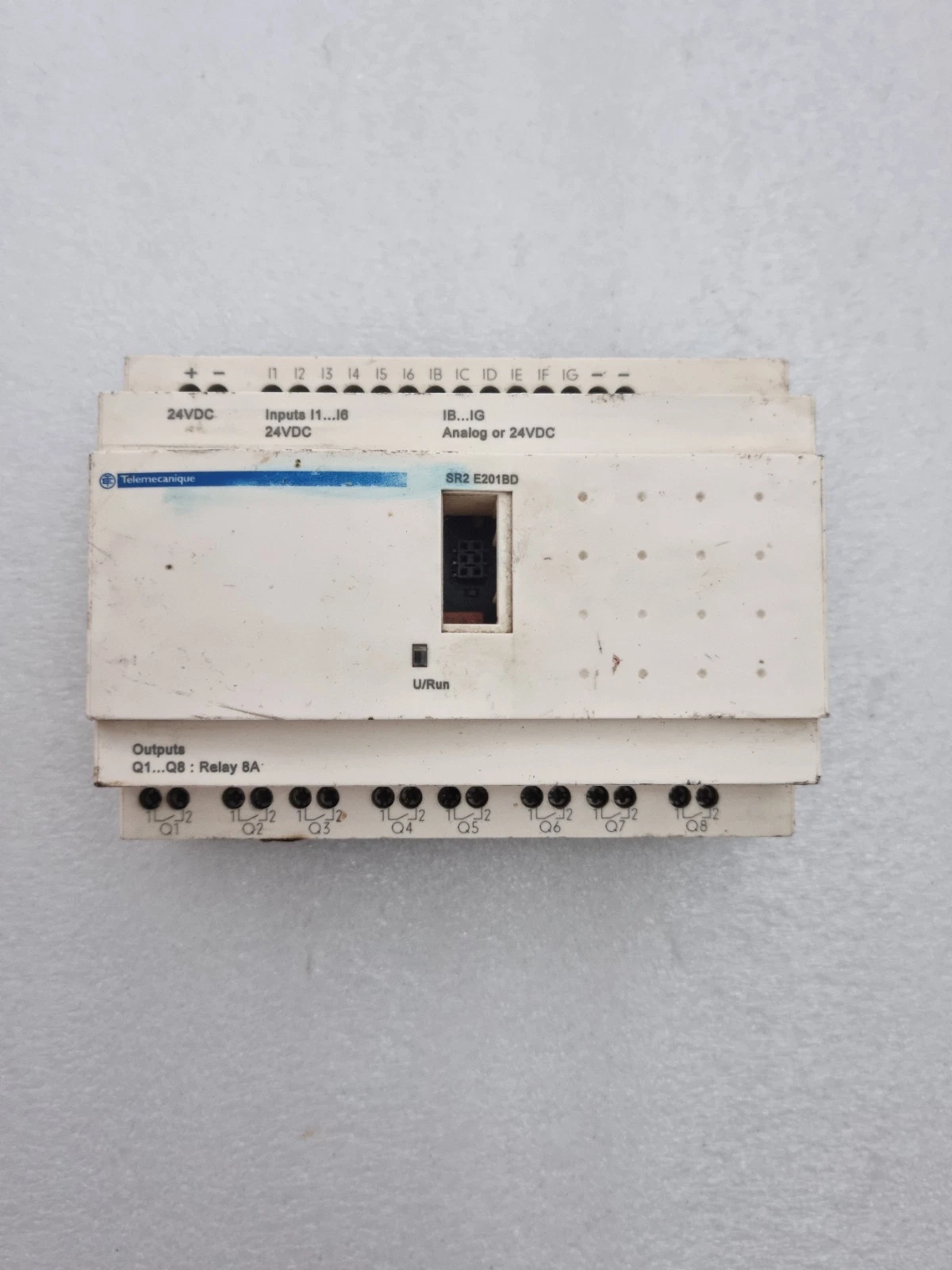 SCHNEIDER TELEMECANIQUE SR2 E201BD 24VDC PLC SMART RELAY MODULE FOR PARTS